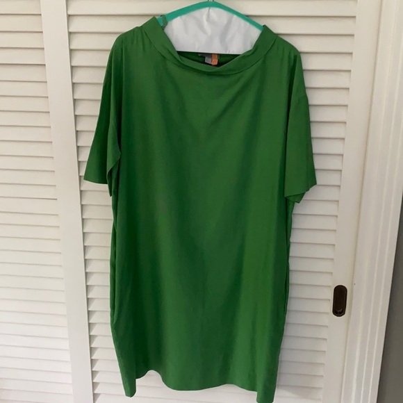 COS Dresses & Skirts - Green dress